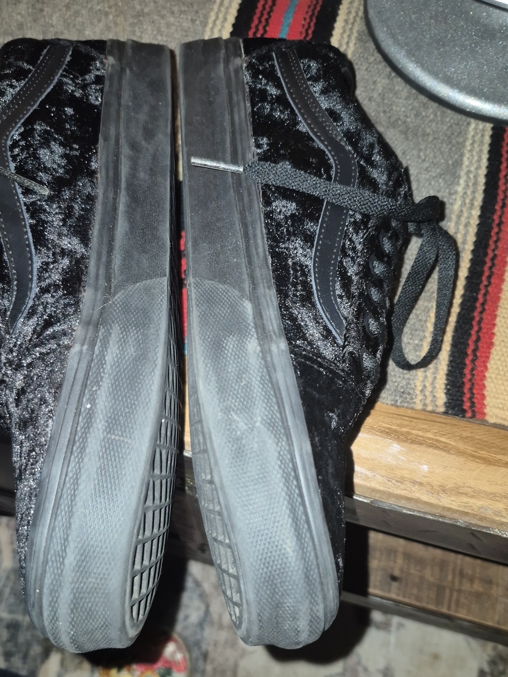 Vans Velvet Upper Sz 9.5 Mens Sz 11 Womens.hobeycomb Sole. - Picture 13 of 16